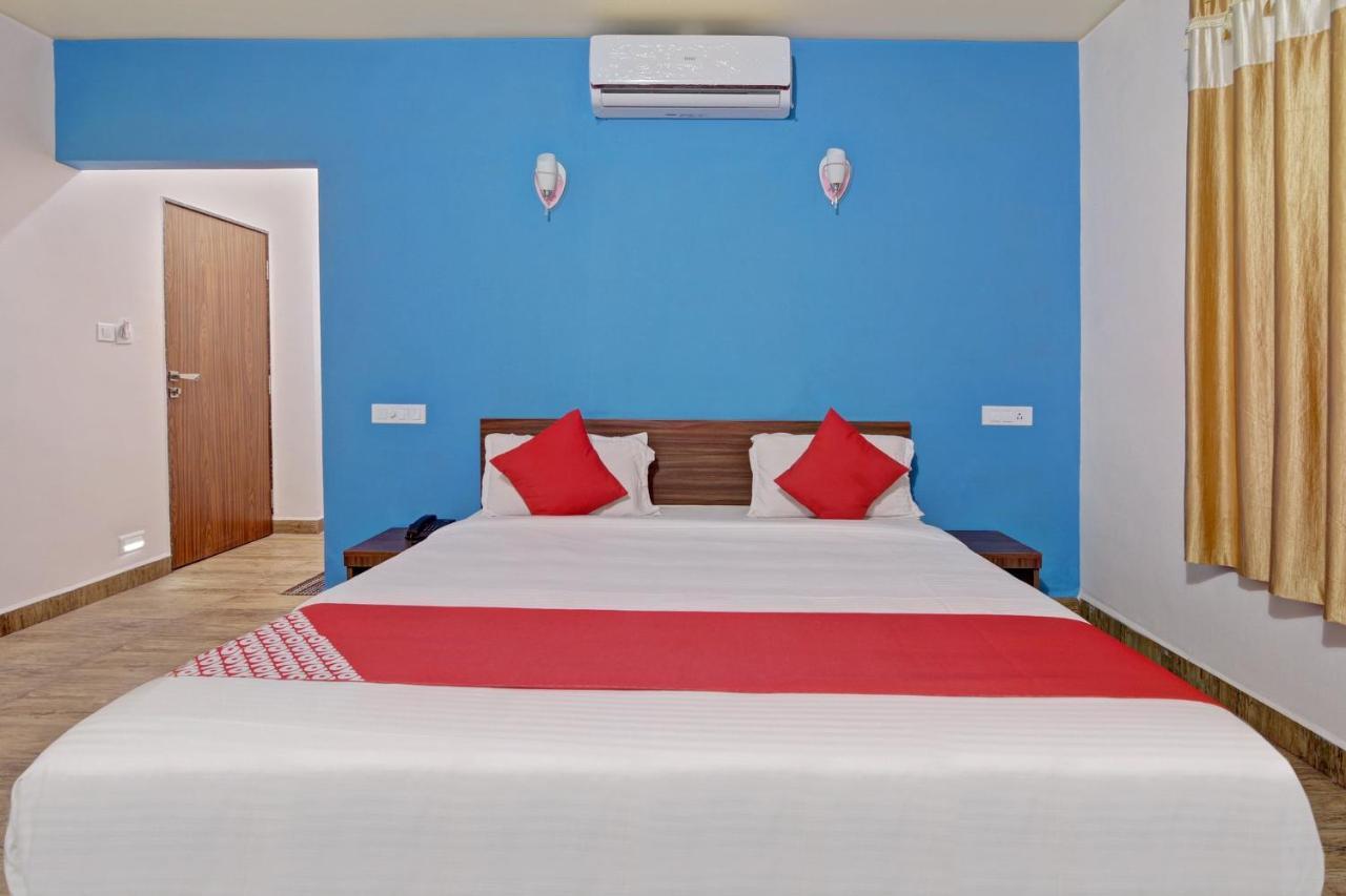 Oyo 48704 Rashi Farms Hotel Hubli Ngoại thất bức ảnh